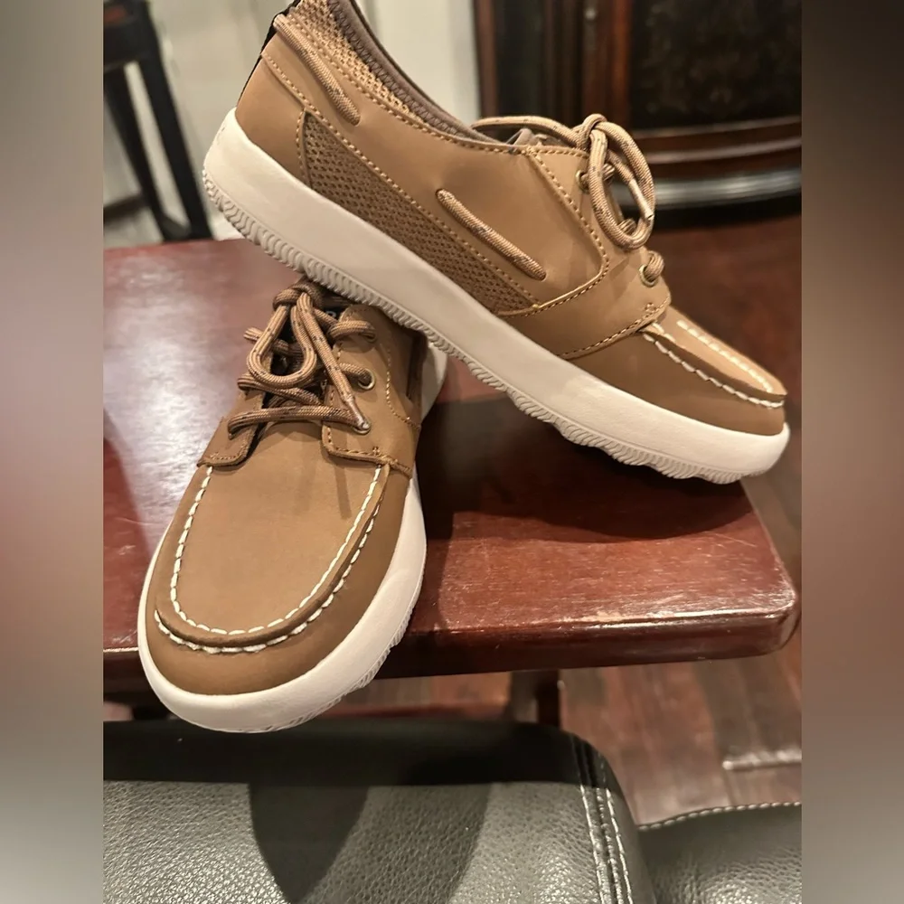 Sperry Boys Boat Shoes – Size 4 – Style STK267251 – Excellent Condition